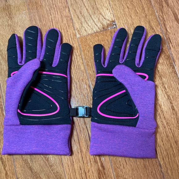 Kids Touchscreen Gloves and Waterproof Mittens - Picture 2 of 6